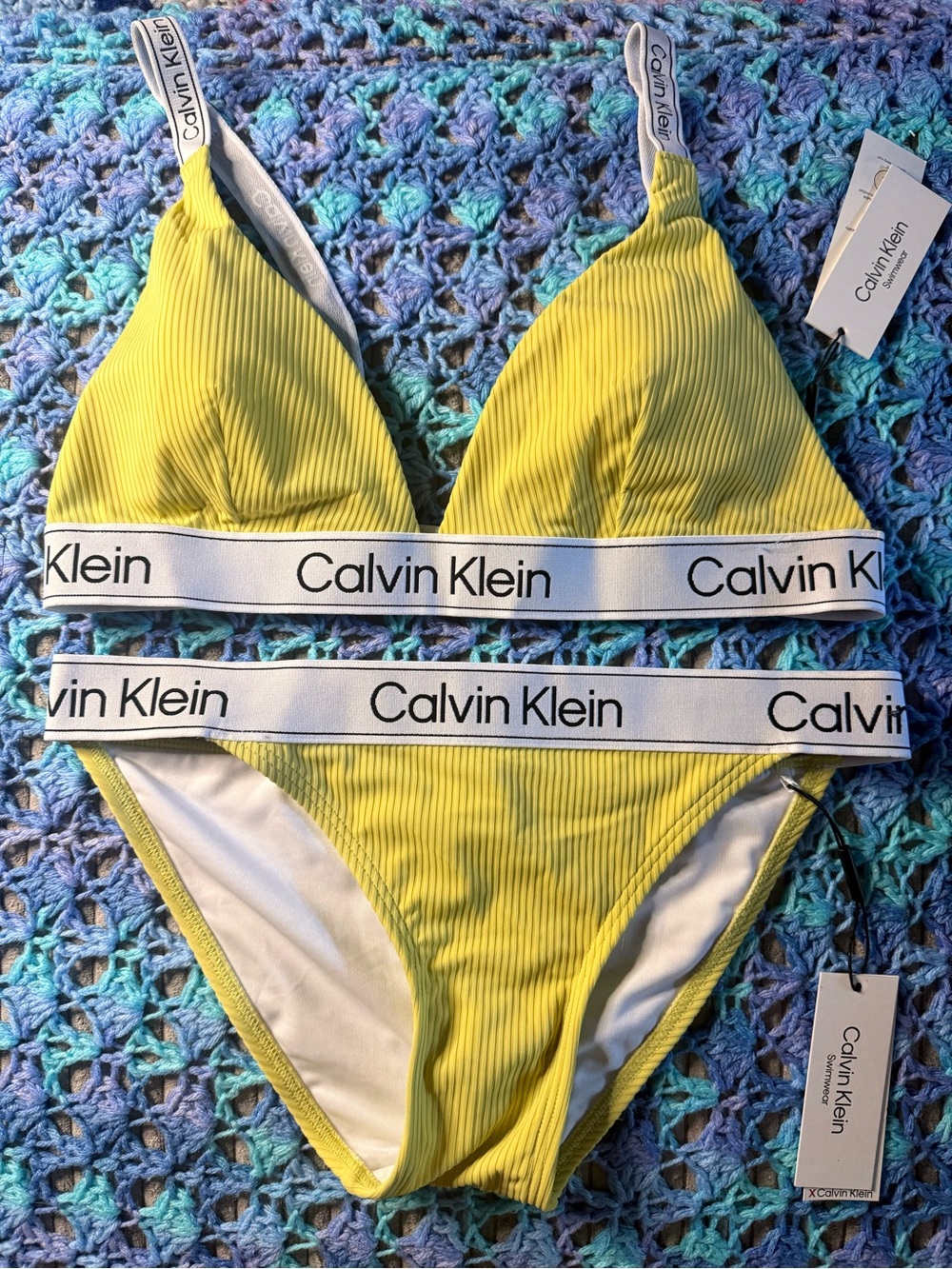 Calvin Klein Yellow Trim Triangle Bikini Set - medium bottom, XL top🌊🐠🌊